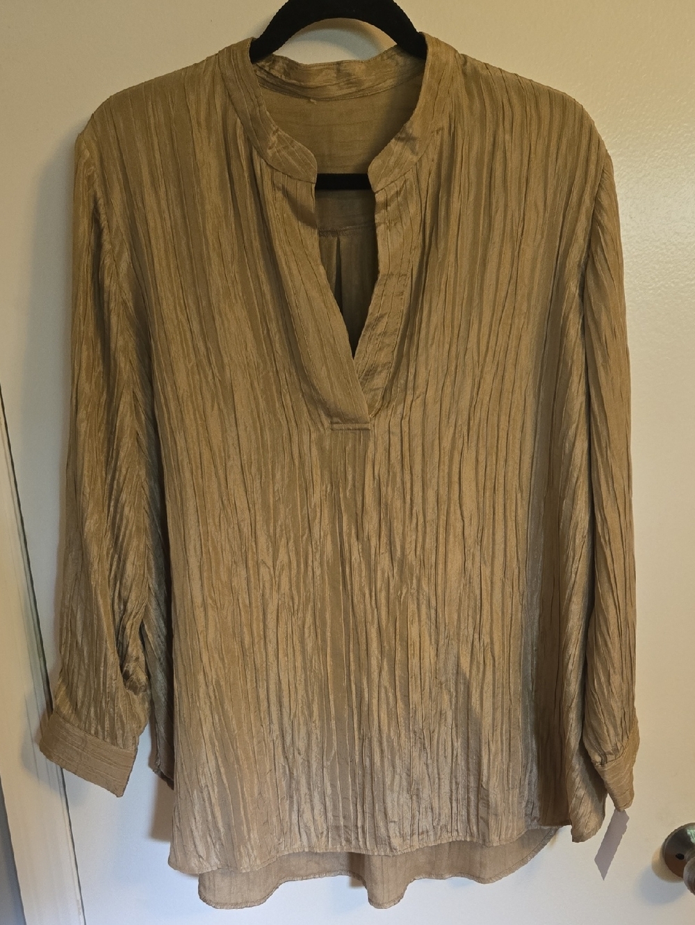 Eileen Fisher Silk/Spandex Crinkled V-Neck Tunic Top in Tan